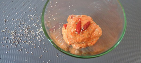 Goji Beeren zum Süßen im Chia Pudding