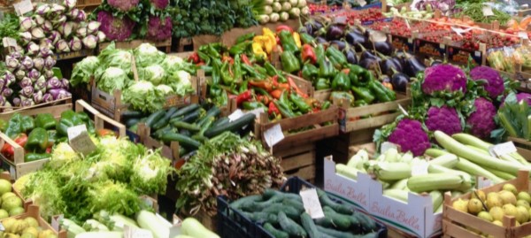 frisches Gemüse auf dem Markt