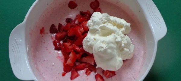 Quarkspeise mit Erdbeeren